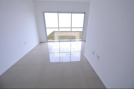 Casa de condomínio para alugar com 170m², 2 quartos e 2 vagasSala/Cozinha