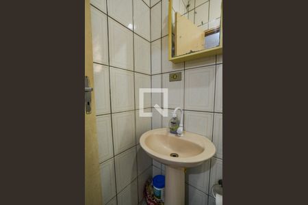 Banheiro de casa à venda com 1 quarto, 220m² em Vila Metalúrgica, Santo André