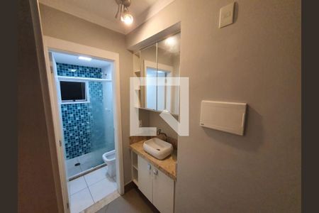 Banheiro de apartamento à venda com 2 quartos, 47m² em Jardim Castelo, São Paulo