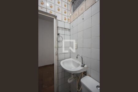 Banheiro Suíte de casa para alugar com 1 quarto, 45m² em Jardim Mirna, Taboão da Serra