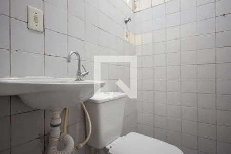 Banheiro Suíte de casa para alugar com 1 quarto, 45m² em Jardim Mirna, Taboão da Serra