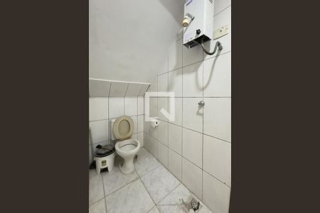 Banheiro de kitnet/studio para alugar com 1 quarto, 20m² em Liberdade, São Paulo