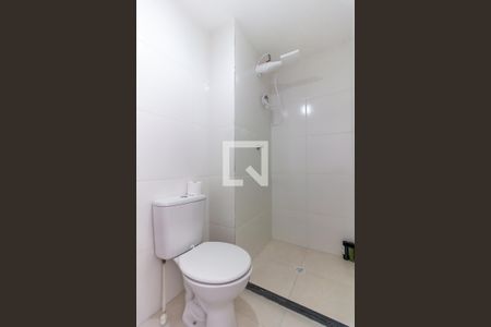 Banheiro de apartamento para alugar com 1 quarto, 25m² em Água Branca, São Paulo