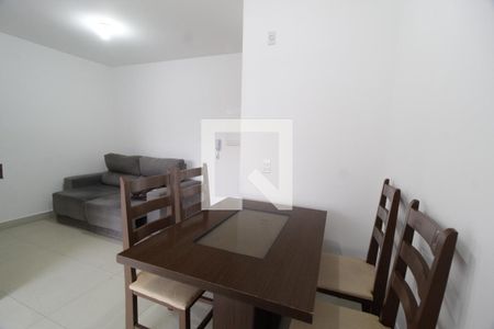 Sala de apartamento para alugar com 2 quartos, 60m² em Aclimação, Uberlândia