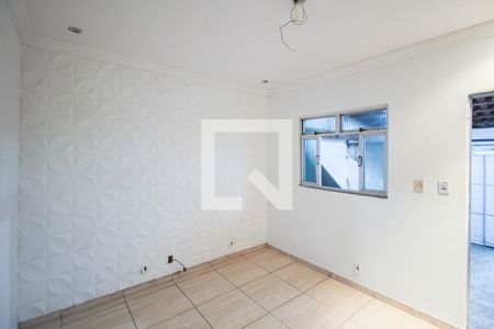 Sala de casa para alugar com 2 quartos, 100m² em Tiradentes, Nova Iguaçu