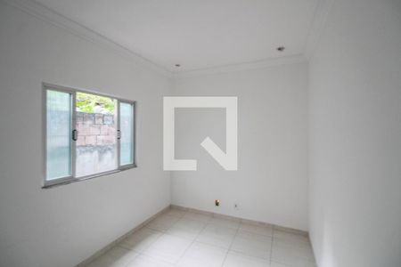 Quarto 1 de casa para alugar com 2 quartos, 100m² em Tiradentes, Nova Iguaçu