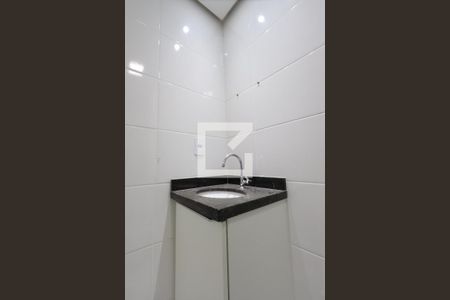 Banheiro de kitnet/studio para alugar com 1 quarto, 29m² em Vila Independencia, São Paulo