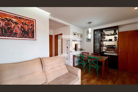 sala  de apartamento à venda com 3 quartos, 75m² em Santa Tereza, Belo Horizonte