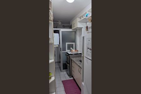 Cozinha de apartamento para alugar com 3 quartos, 64m² em Vila Sonia, São Paulo