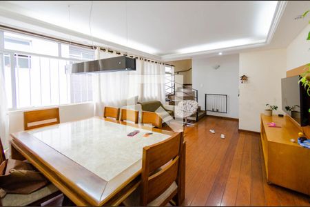 Sala de apartamento à venda com 3 quartos, 150m² em Padre Eustáquio, Belo Horizonte