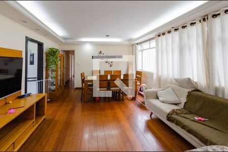 Sala de apartamento à venda com 3 quartos, 150m² em Padre Eustáquio, Belo Horizonte