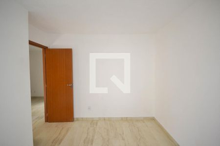 Quarto 1 de apartamento para alugar com 2 quartos, 40m² em Jardim Alvorada, Nova Iguaçu