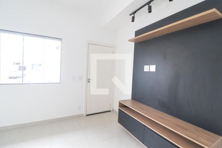 Sala de casa de condomínio à venda com 3 quartos, 150m² em Jardim das Carpas, Jundiaí