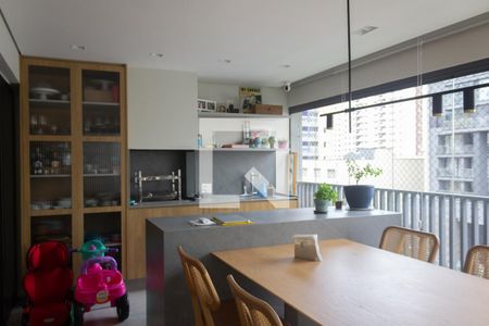 Sala/Cozinha de apartamento para alugar com 3 quartos, 149m² em Perdizes, São Paulo