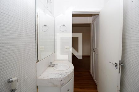 Banheiro de apartamento à venda com 2 quartos, 75m² em Santo Antônio, Belo Horizonte