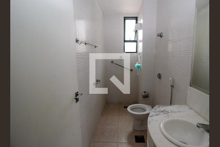 Banheiro de apartamento à venda com 2 quartos, 75m² em Santo Antônio, Belo Horizonte