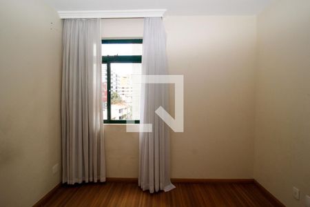 Quarto 1 de apartamento à venda com 2 quartos, 75m² em Santo Antônio, Belo Horizonte