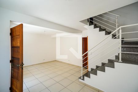 Sala de casa de condomínio para alugar com 3 quartos, 133m² em Penha de França, São Paulo