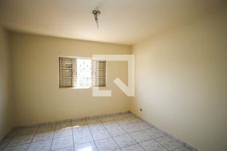 Quarto 1 de casa para alugar com 2 quartos, 150m² em Jardim Vergueiro, São Paulo