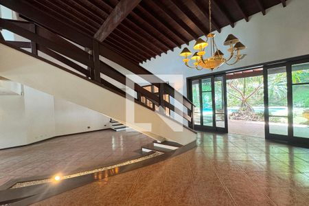 Sala de casa de condomínio para alugar com 4 quartos, 583m² em Residencial Zero (tambore), Santana de Parnaíba