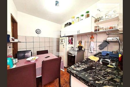 Casa à venda com 4 quartos, 80m² em Jardim Colombo, São Paulo