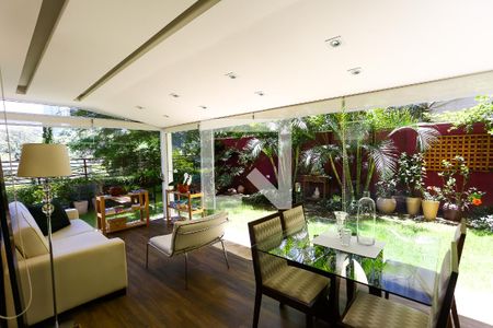 Varanda de kitnet/studio à venda com 1 quarto, 136m² em Vila Suzana, São Paulo