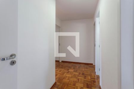 Corredor de apartamento à venda com 3 quartos, 105m² em Moema, São Paulo