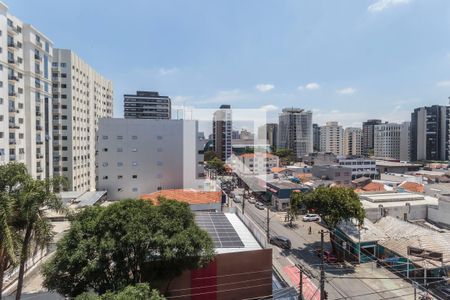 Vista Sala de apartamento à venda com 3 quartos, 105m² em Moema, São Paulo