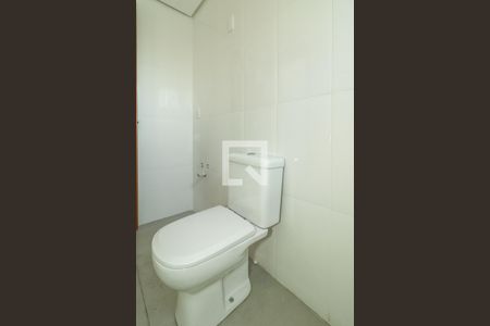 Banheiro de kitnet/studio para alugar com 0 quarto, 50m² em Santana, Porto Alegre