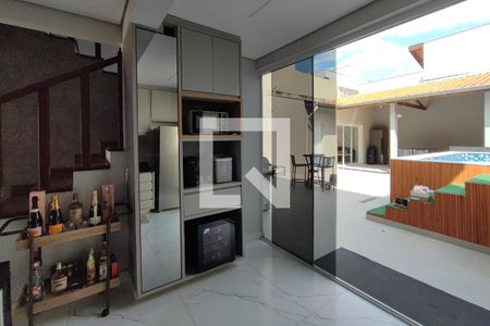 Casa à venda com 250m², 3 quartos e 4 vagas Casa à venda com 250m², 3 quartos e 4 vagasCozinha