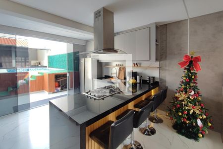 Casa à venda com 250m², 3 quartos e 4 vagas Casa à venda com 250m², 3 quartos e 4 vagasCozinha