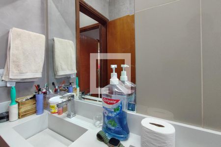 Casa à venda com 250m², 3 quartos e 4 vagas Casa à venda com 250m², 3 quartos e 4 vagasBanheiro Social