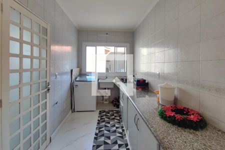 Casa à venda com 250m², 3 quartos e 4 vagas Casa à venda com 250m², 3 quartos e 4 vagasÁrea de Serviço