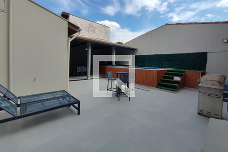 Casa à venda com 250m², 3 quartos e 4 vagas Casa à venda com 250m², 3 quartos e 4 vagasQuintal