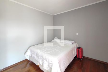 Casa à venda com 250m², 3 quartos e 4 vagas Casa à venda com 250m², 3 quartos e 4 vagasQuarto 3