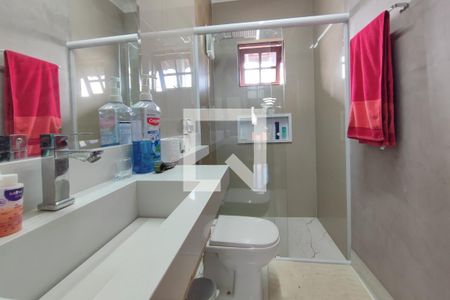 Casa à venda com 250m², 3 quartos e 4 vagas Casa à venda com 250m², 3 quartos e 4 vagasBanheiro Social