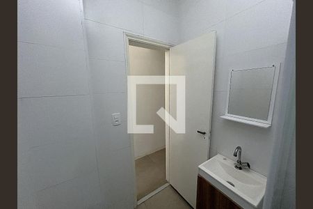 Banheiro de kitnet/studio para alugar com 1 quarto, 22m² em Méier, Rio de Janeiro