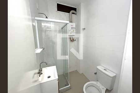 Banheiro de kitnet/studio para alugar com 1 quarto, 22m² em Méier, Rio de Janeiro