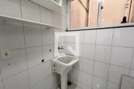 Área de Serviço de casa para alugar com 2 quartos, 65m² em Graças, Duque de Caxias