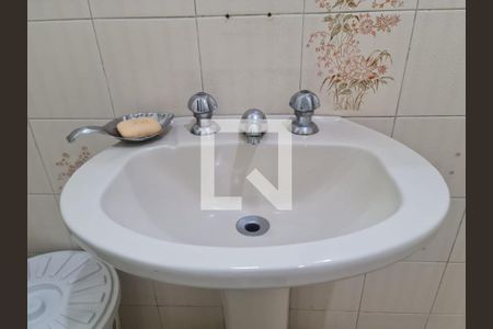 Casa à venda com 119m², 3 quartos e 1 vaga Casa à venda com 119m², 3 quartos e 1 vagaBanheiro Social