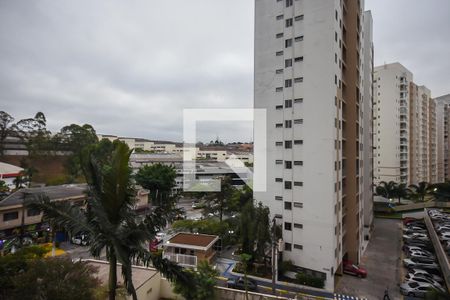 Vista de apartamento à venda com 2 quartos, 63m² em Jardim Henriqueta, Taboão da Serra