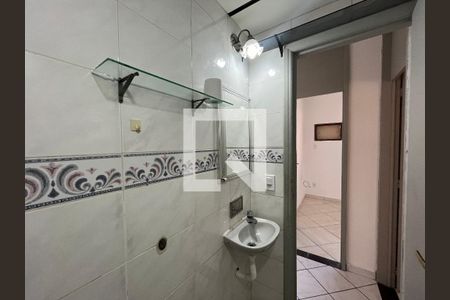 Banheiro de apartamento para alugar com 2 quartos, 46m² em Taquara, Rio de Janeiro