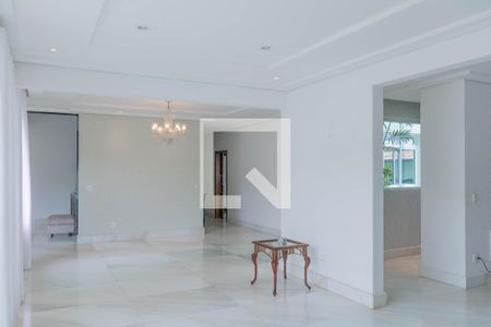 Sala de casa à venda com 4 quartos, 436m² em Belvedere, Belo Horizonte