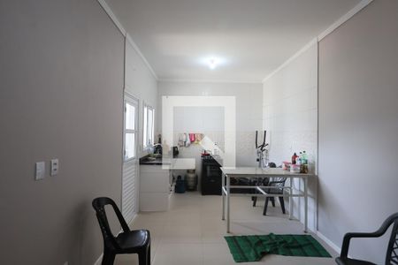 Casa à venda com 230m², 4 quartos e 4 vagasSala/Cozinha