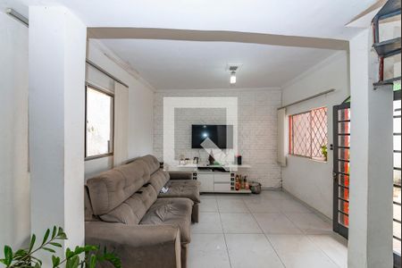 Sala 1 de casa para alugar com 4 quartos, 220m² em Santo André, Belo Horizonte