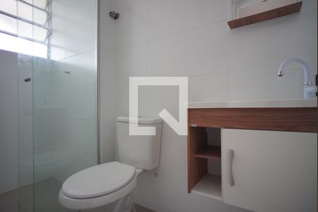 Banheiro Corredor de kitnet/studio para alugar com 1 quarto, 36m² em Jardim Dona Leopoldina, Porto Alegre