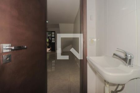 Lavabo de casa à venda com 2 quartos, 110m² em Morro Santana, Porto Alegre