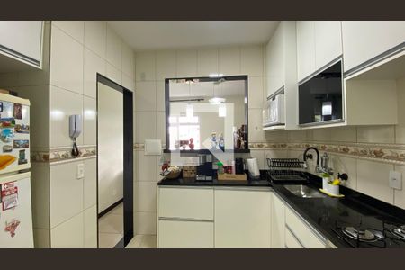 Cozinha de apartamento à venda com 3 quartos, 75m² em Nova Granada, Belo Horizonte