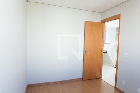 quarto 1 de apartamento à venda com 2 quartos, 44m² em Chacaras Reunidas Santa Terezinha, Contagem