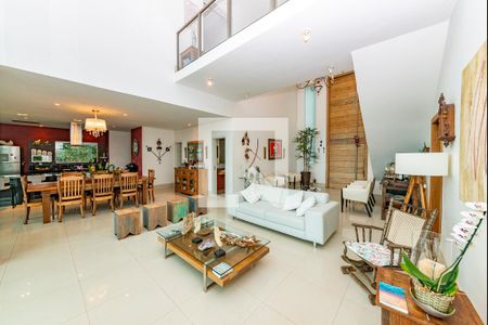 Sala de casa à venda com 4 quartos, 400m² em Vila Alpina, Nova Lima